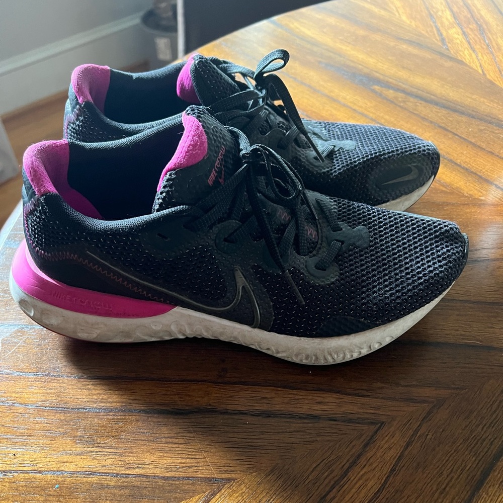 Nike woman’s size 9